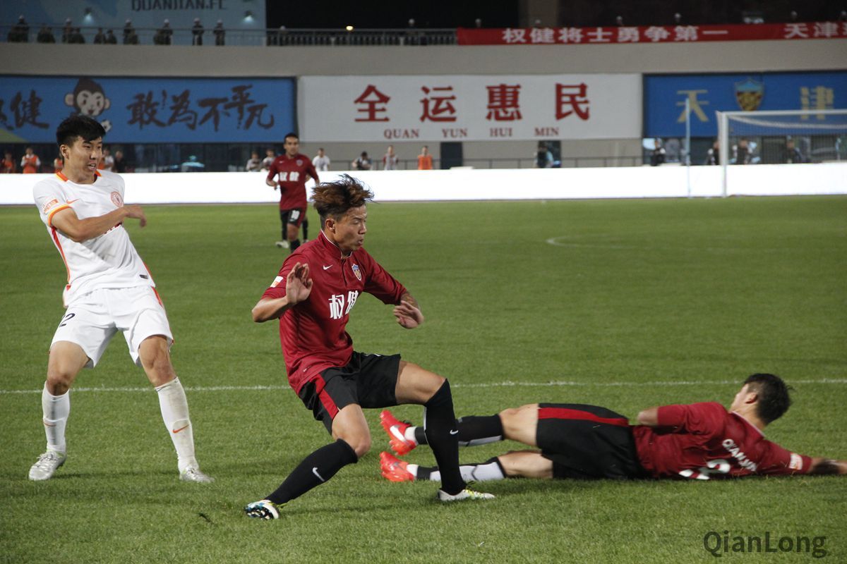 天津权健主场力克北京人和，全队表现出色的简单介绍