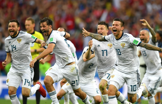 包含阿美尼亚国家队主场战胜积分稳步增加的词条